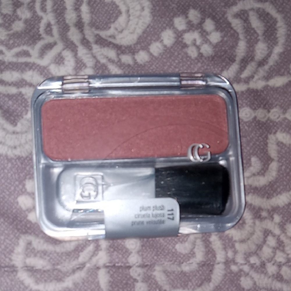 New Sealed COVERGIRL BLUSH #117 Plum Plush
